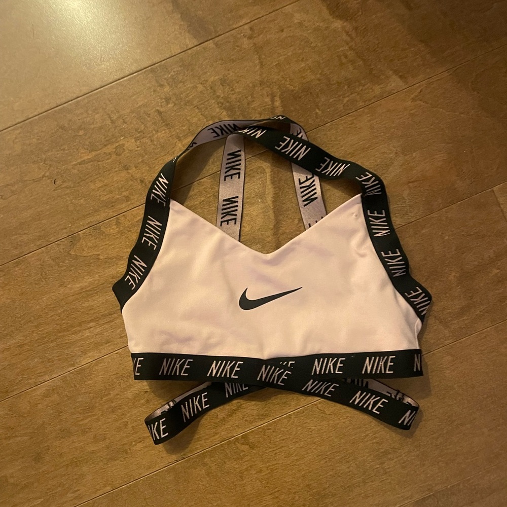 Nike Criss Cross Bra